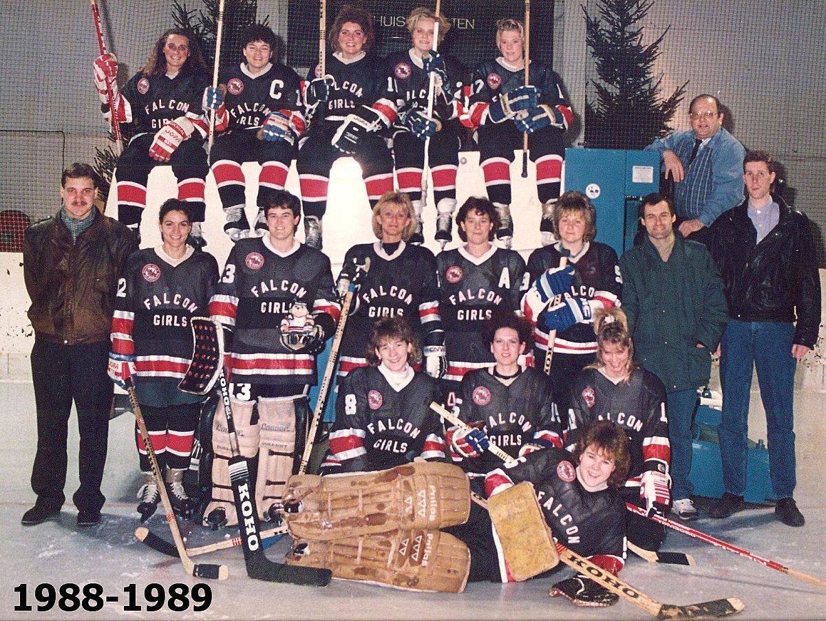 De Falcon Girls1988 1989 - tweede linksboven: Marion Pepels