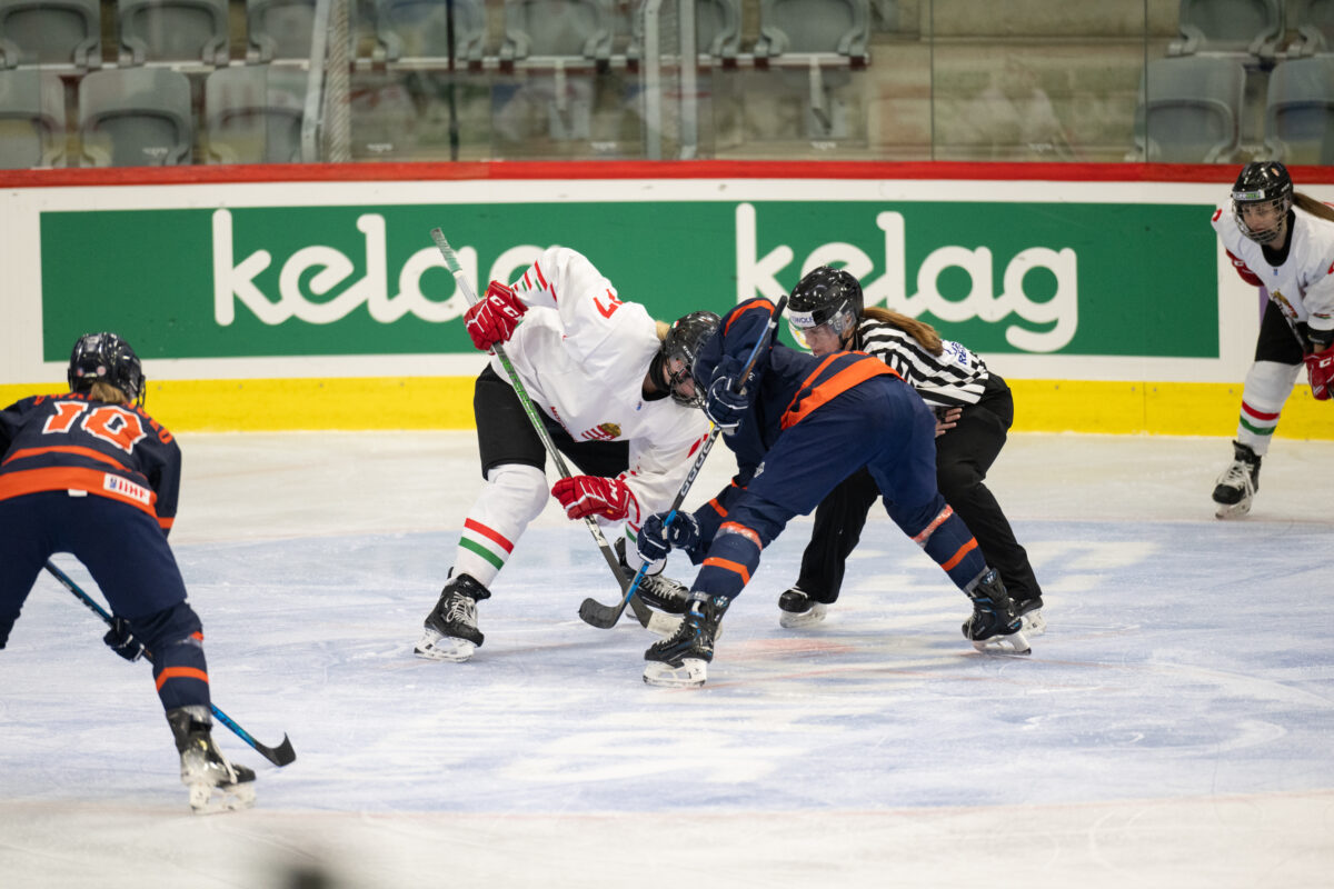 Nederland vrouwen vs Hongarije 152