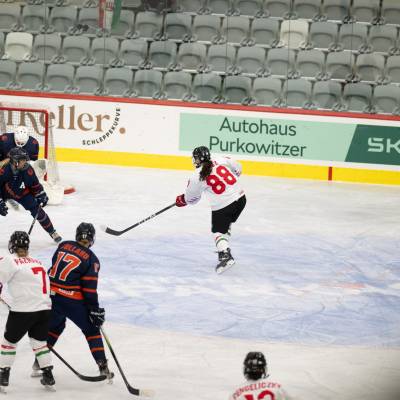 Nederland vrouwen vs Hongarije 73