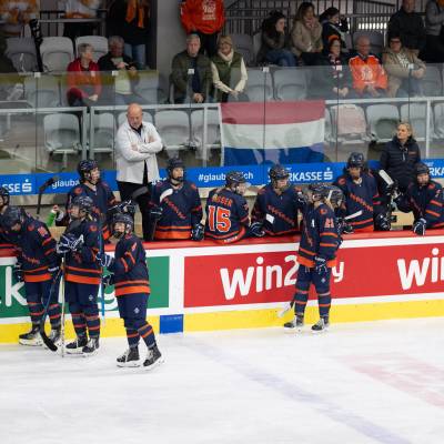 Nederland vrouwen vs Hongarije 75