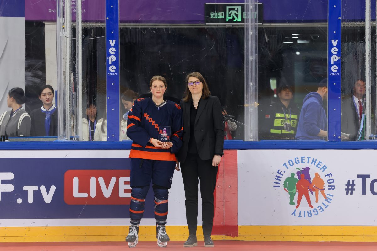 #16 Esther de Jong