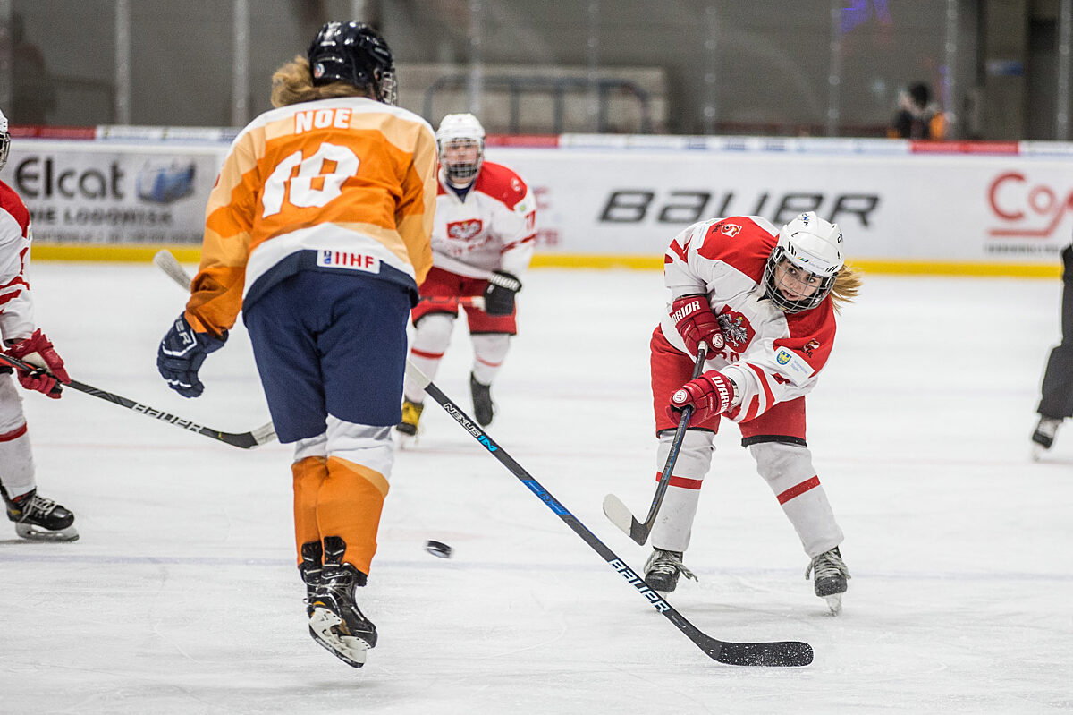 Michelle Noë blokt een shot