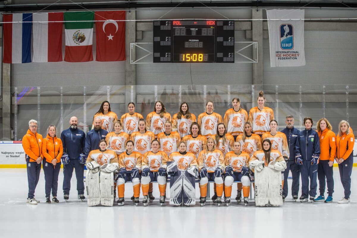 Team NL Vrouwen IJshockey in Bytom Polen