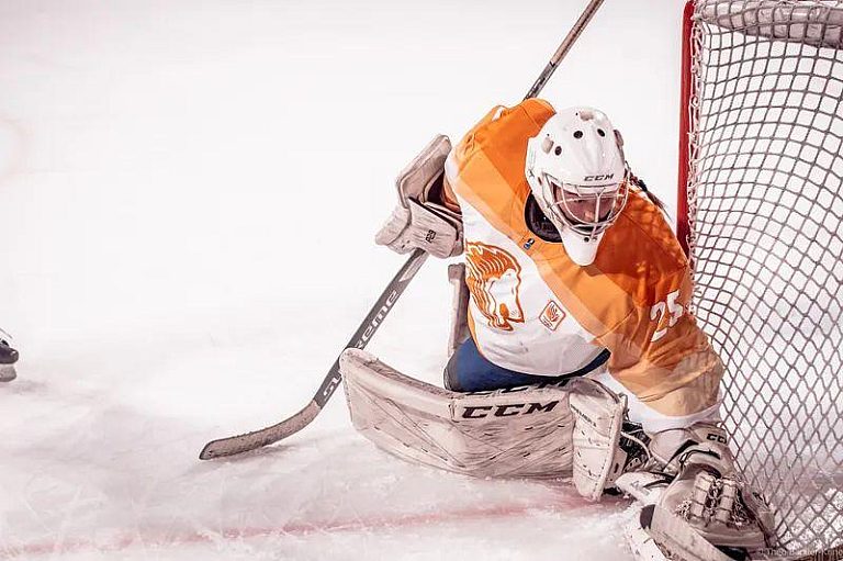 Eline Gabriele in een reddednde actie tegen Oostenrijk