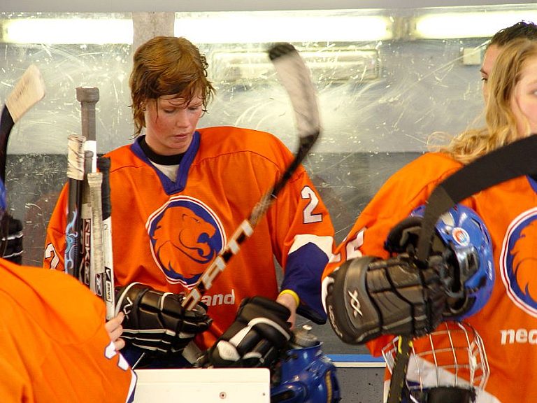 Na afloop van de oefeninterland België - Nederland op 5 april 2009 in Deurne, België