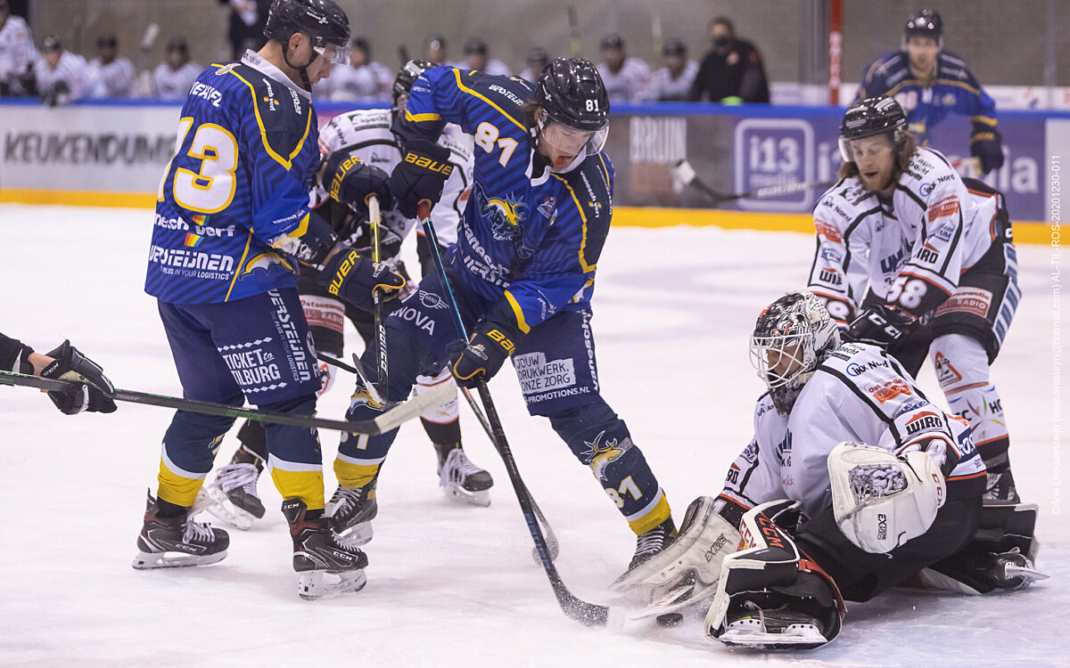Jordy Verkiel en Max Hermens in actie namens Tilburg tegen Rostock in december 2020