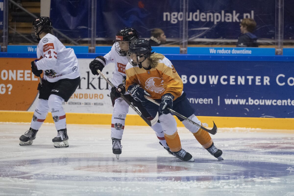 Actie uit wedstrijd Team NL vrouwen vs Oostenrijk