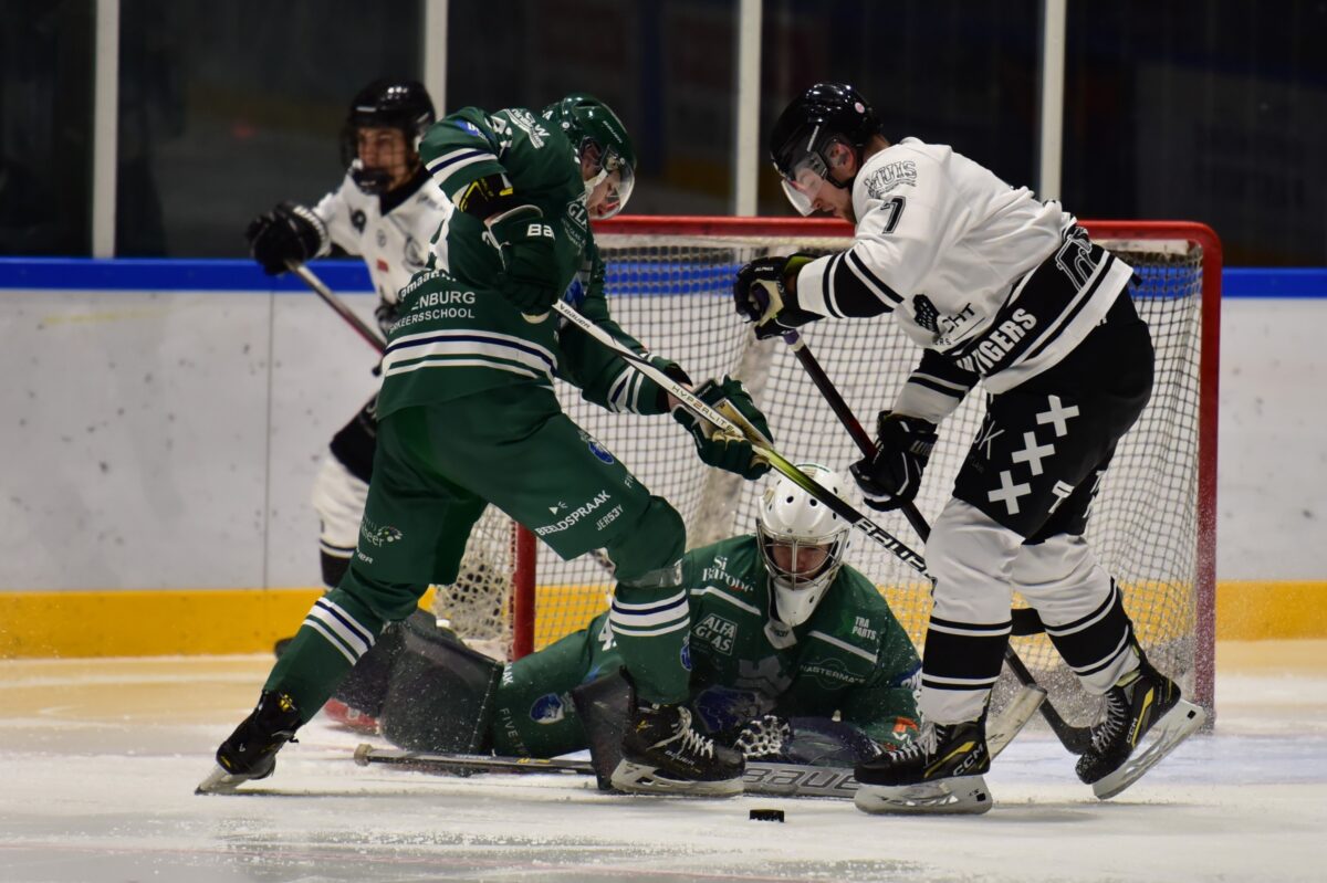 Dordrecht verloor in eigen huis nipt van Amsterdam