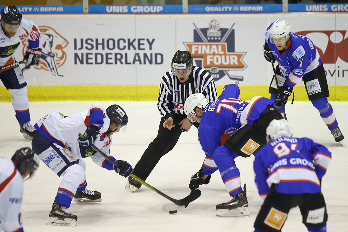 Final Four2018 Den Haag Heerenveen faceoff