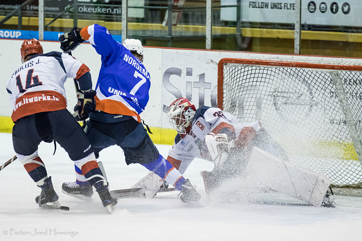 Flyers vs Bulldogs Jasper Nordemann