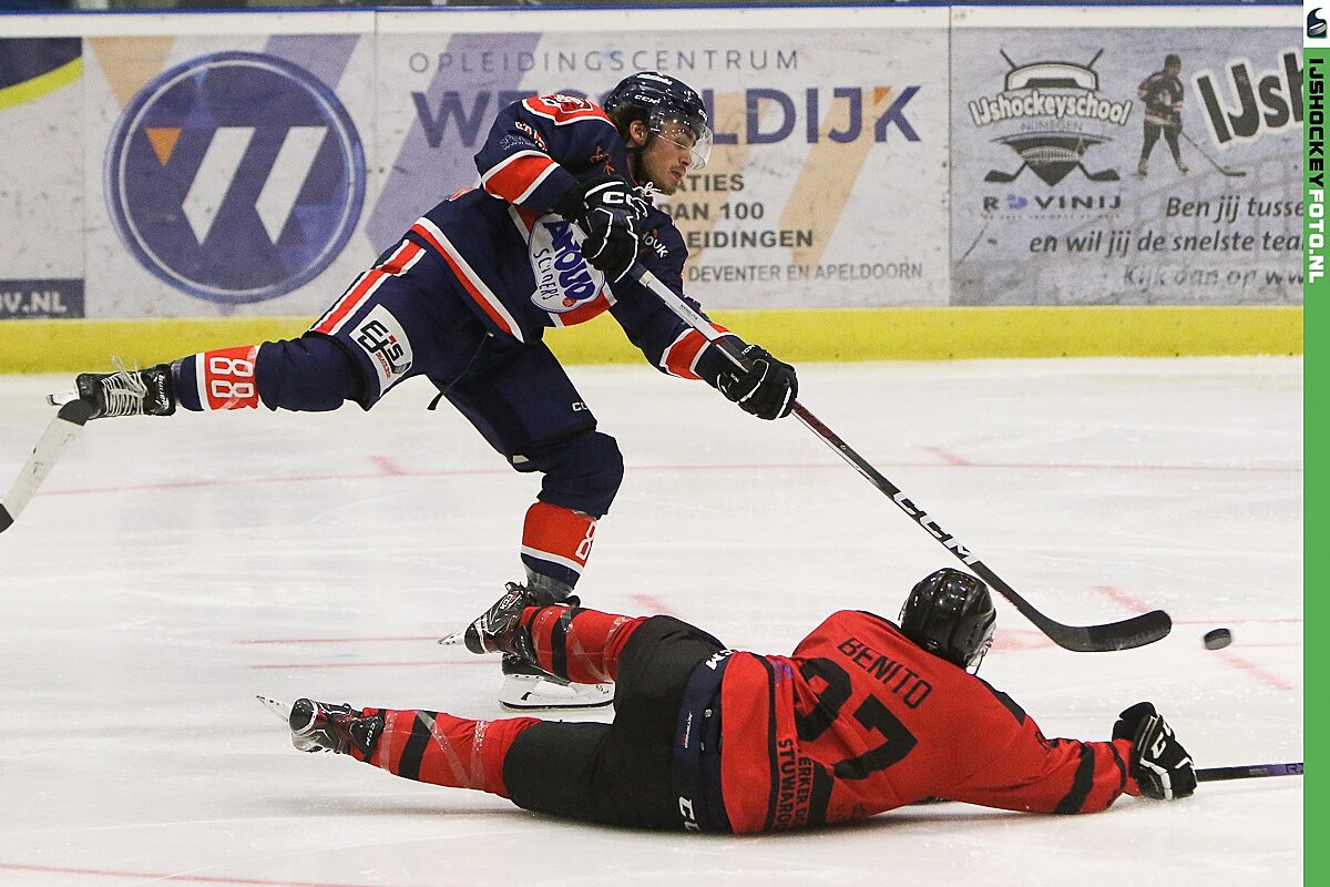 Nijmegen won zijn eerste thuisduel van het seizoen tegen Den Bosch.