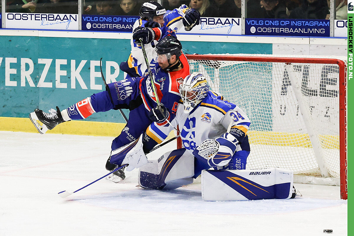 Nijmegen won in eigen huis van Leeuwarden.