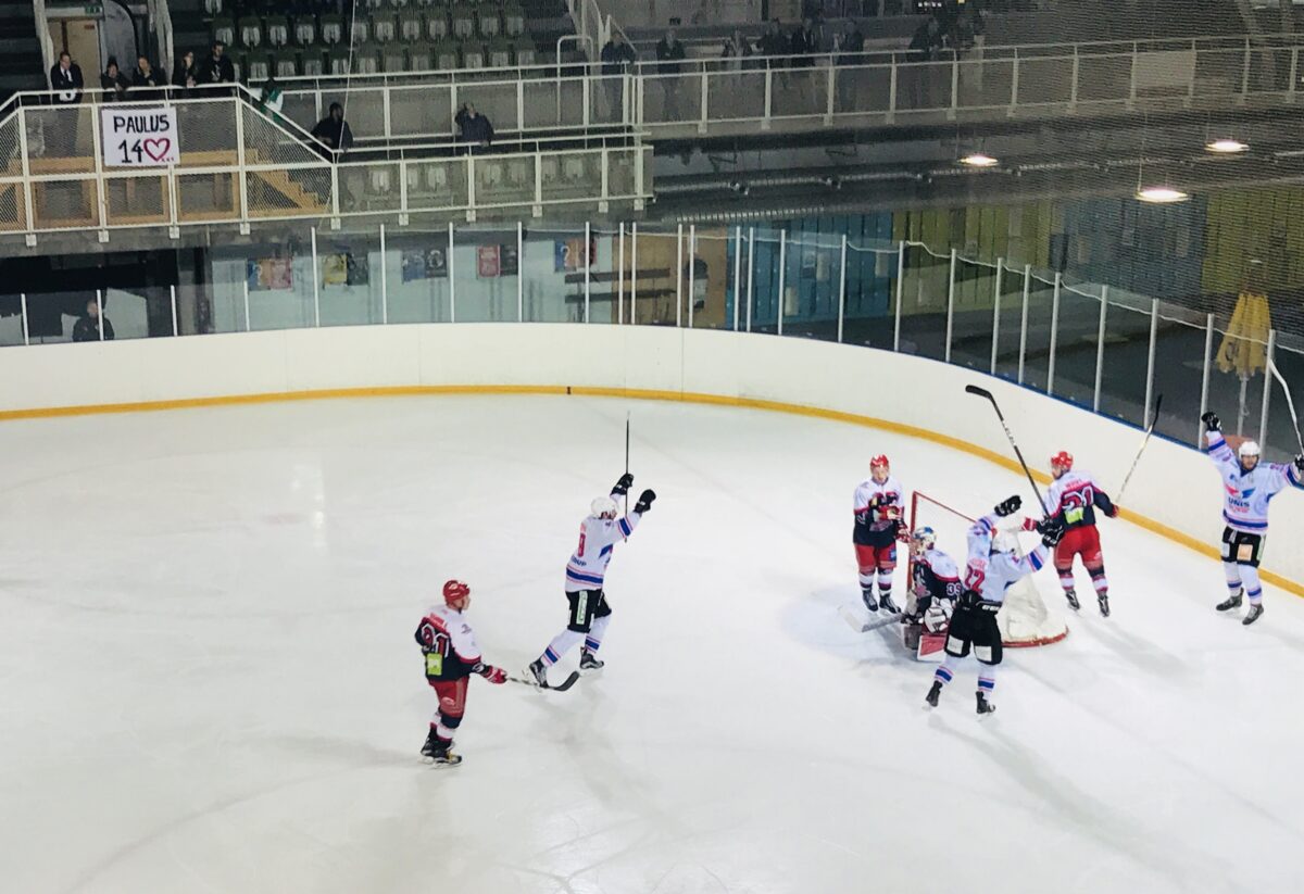 Bulldogs Flyers Bene Den Edel juicht 10 2017