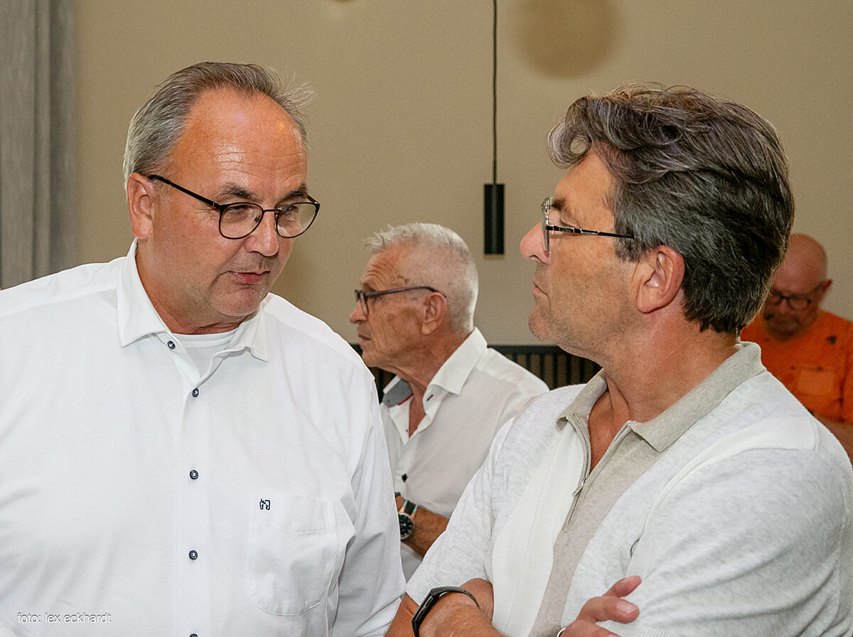 Danny Micola von Fürsterech en Peter Bol twee oude teamgenoten