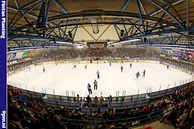 Eindhoven ijshal vol