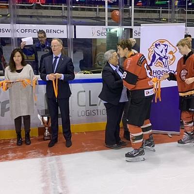 B675 B6 A7 4283 49 Cd 913 A 53012 C8 C66 F6