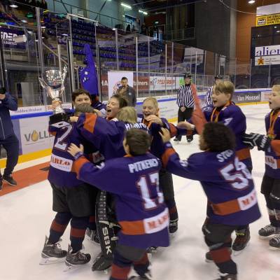 A0757 Dc1 1 F27 44 D1 A70 E 9 B418676 C5 C6