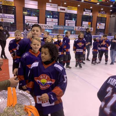 F1531698 E5 D4 4133 80 Dc 635 F31 F34287