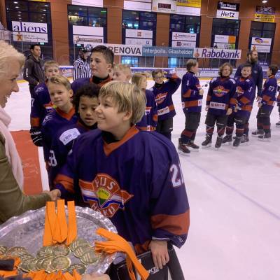 A42 C913 C 6 C0 F 4 A9 C Bb32 1 F1 E4104077 D