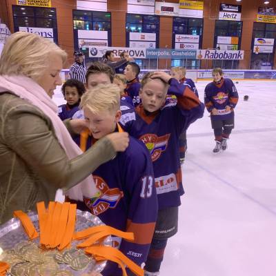 8 D8 Bb03 F 2 Bdf 486 E 8 Ef1 7 Fea44 A1 B5 E4