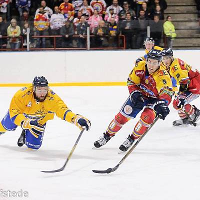 Eaters vs Trappers 2017 Jonkers duikt en Van Sloun schaatst