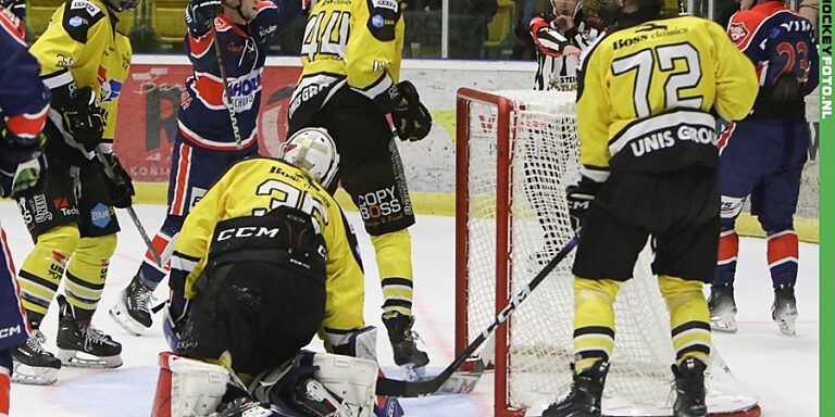 Nijmegen Devils vs Unis Flyers Renzo van Brink