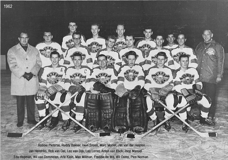 Teamfoto uit 1962 met Arie Klein