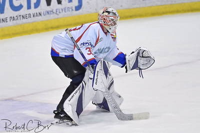Doelman Brett Magnus in actie voor Den Haag