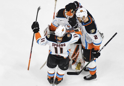 Daniel Sprong viert feest 201920 San Diego Gulls
