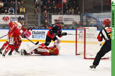 Kevin Bruijsten scoort in de bekerfinale tegen Geleen