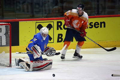 WK Tallinn Nederland Oek Steve Mason puck