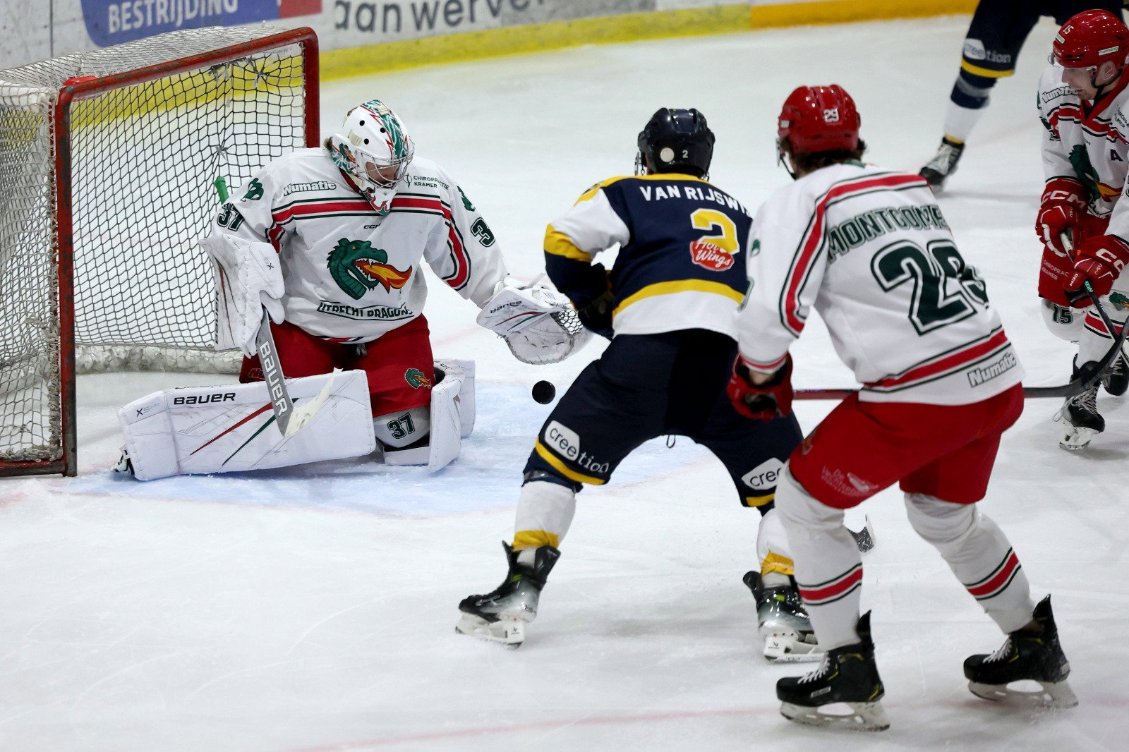 Zoetermeer tegen Utrecht in de kwartfinales van de play-offs in de Eredivisie in 2024