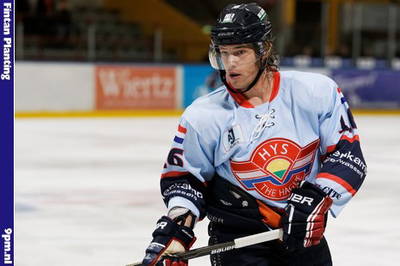 Hys wurm stare close 1213