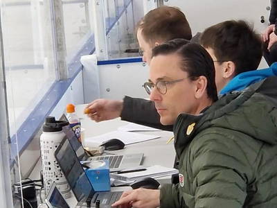 Bench officials bij Super Sunday in Leiden