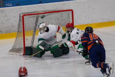 Nederland U18 in actie voor de goal van Mexico
